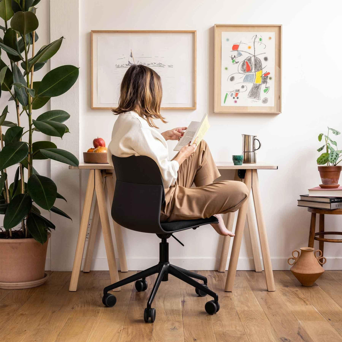 Chaise Chaise Design par Slean, vous est proposé par 37+ Design, le premier site dédié au Home Office et au télétravail en Europe